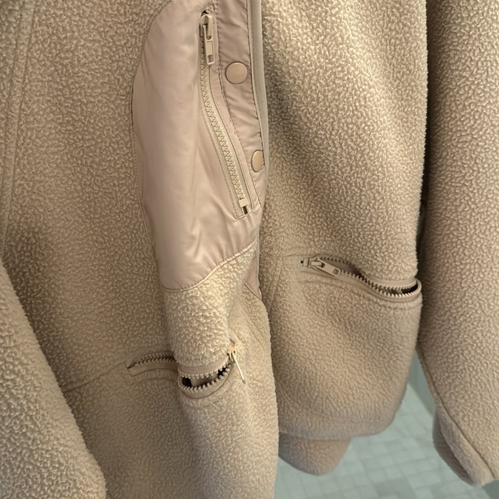 winter jacket - Picture 3 of 3